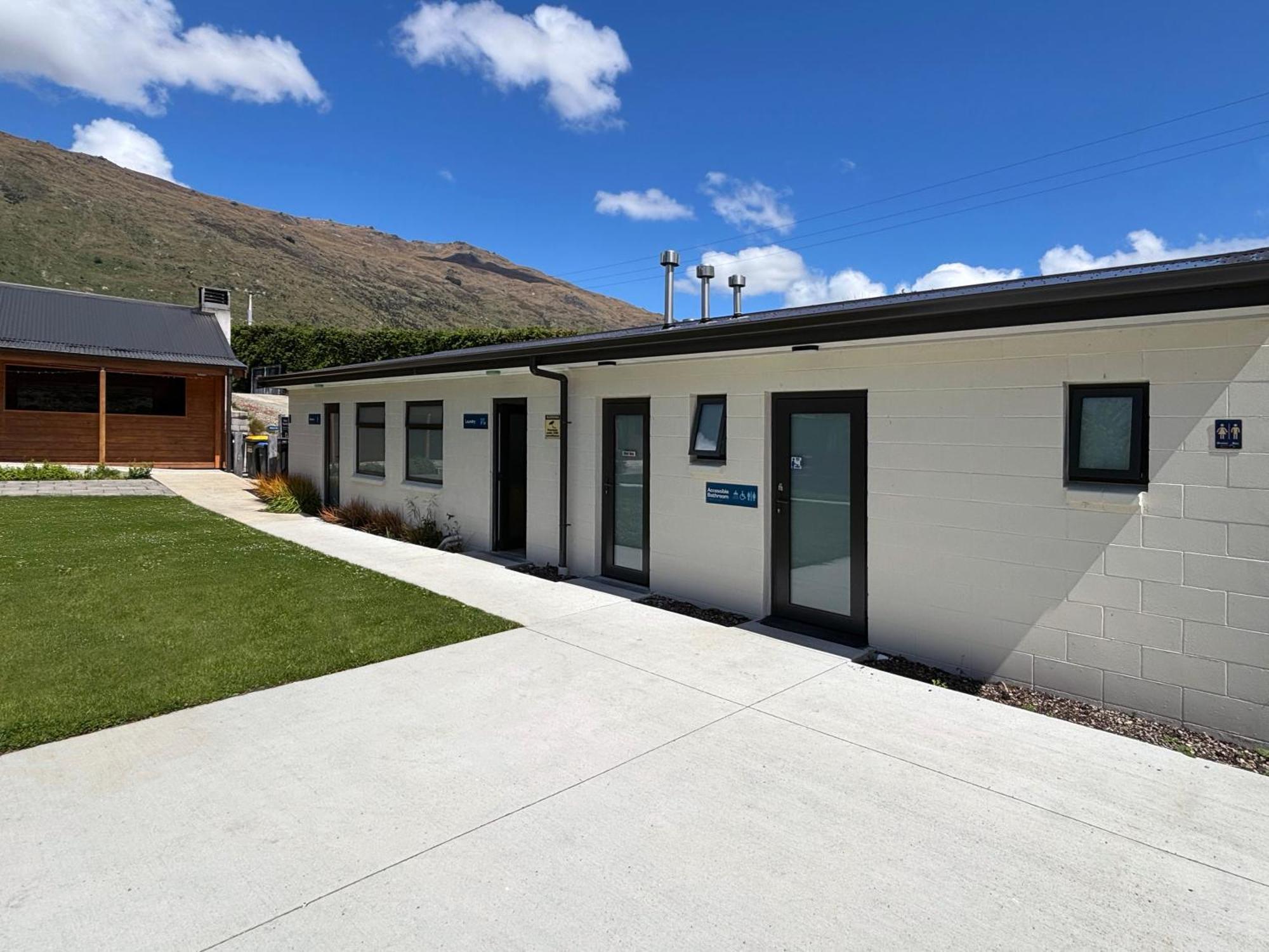 Kingston Top 10 Holiday Park Exterior photo